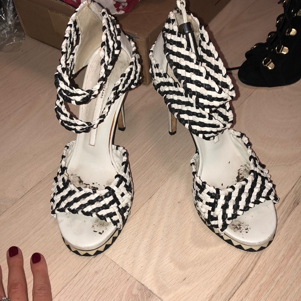 Camila skovgard heels